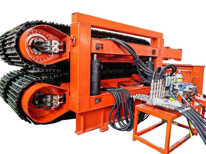 Crawler traction conveyor belt changer